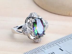 Silver and litmus stone set