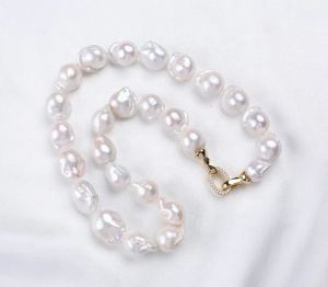 Natural pearl necklace with yellow gold finish