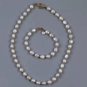 Natural pearl necklace set, yellow gold finish