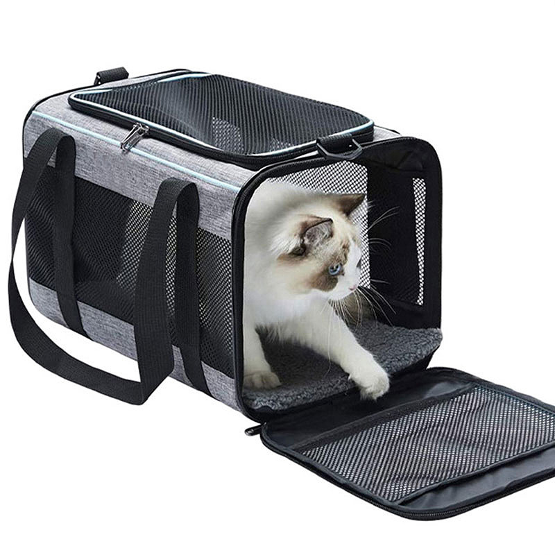 Carrying bag for cats and small dogs weighing up to 6 kg